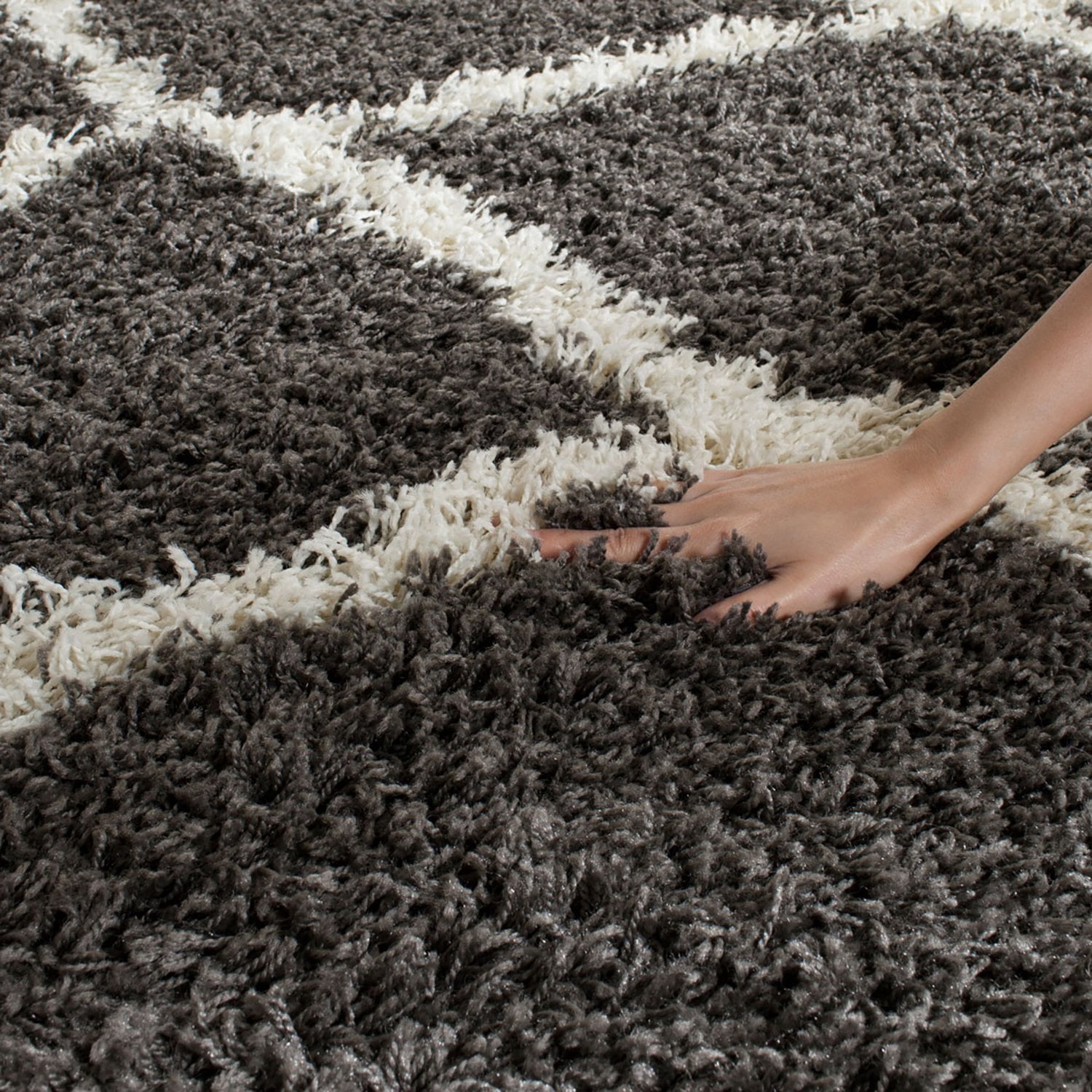 SAFAVIEH Dallas Logan Geometric Shag Area Rug, Dark Grey/Ivory, 8' x 10'