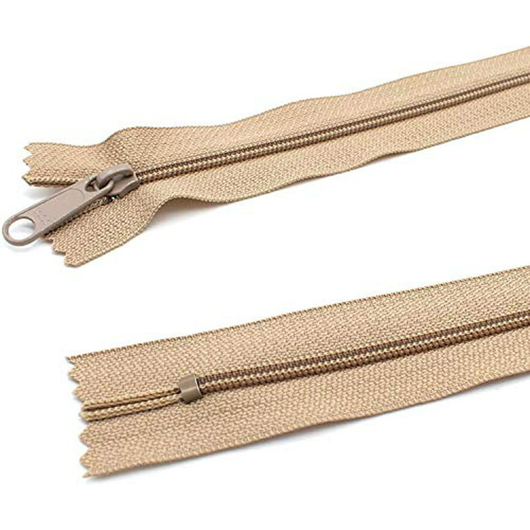 Goyunwell #5 Zippers by The Yard Gold Nylon Coil Long Zippers for Sewing Zipper Tape 5 Yard with 10pcs Gold Pulls #5 Zipper Roll for Bag Purse