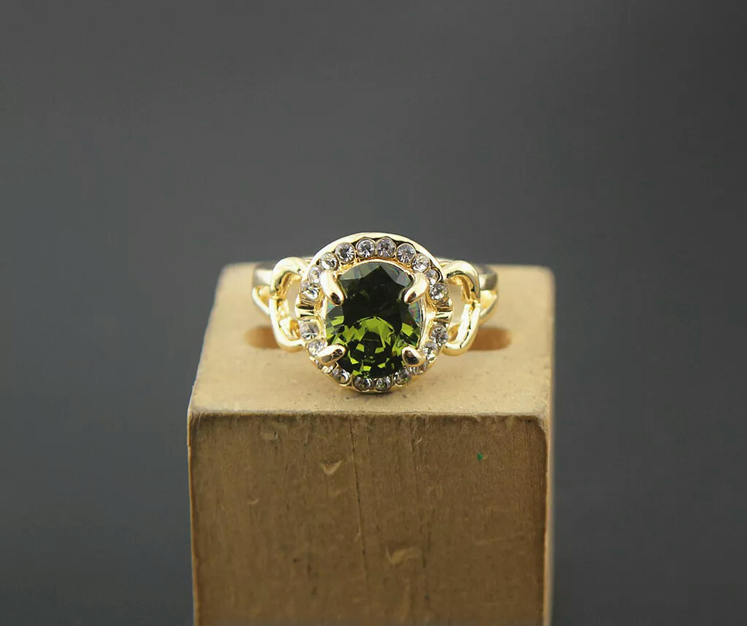 EOEMY Rings For Lady Wholesale Bulk Lots 32Pcs Cubic Zirconia Filled Rhinestone Ring