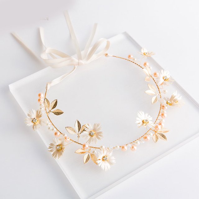 Vincha De Perlas Y Flores Para Dama De Honor