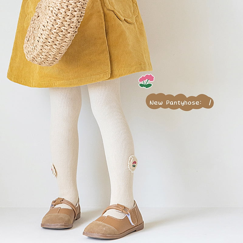 Thin cottage girl child pantyhose with triangular pattern - bross textile