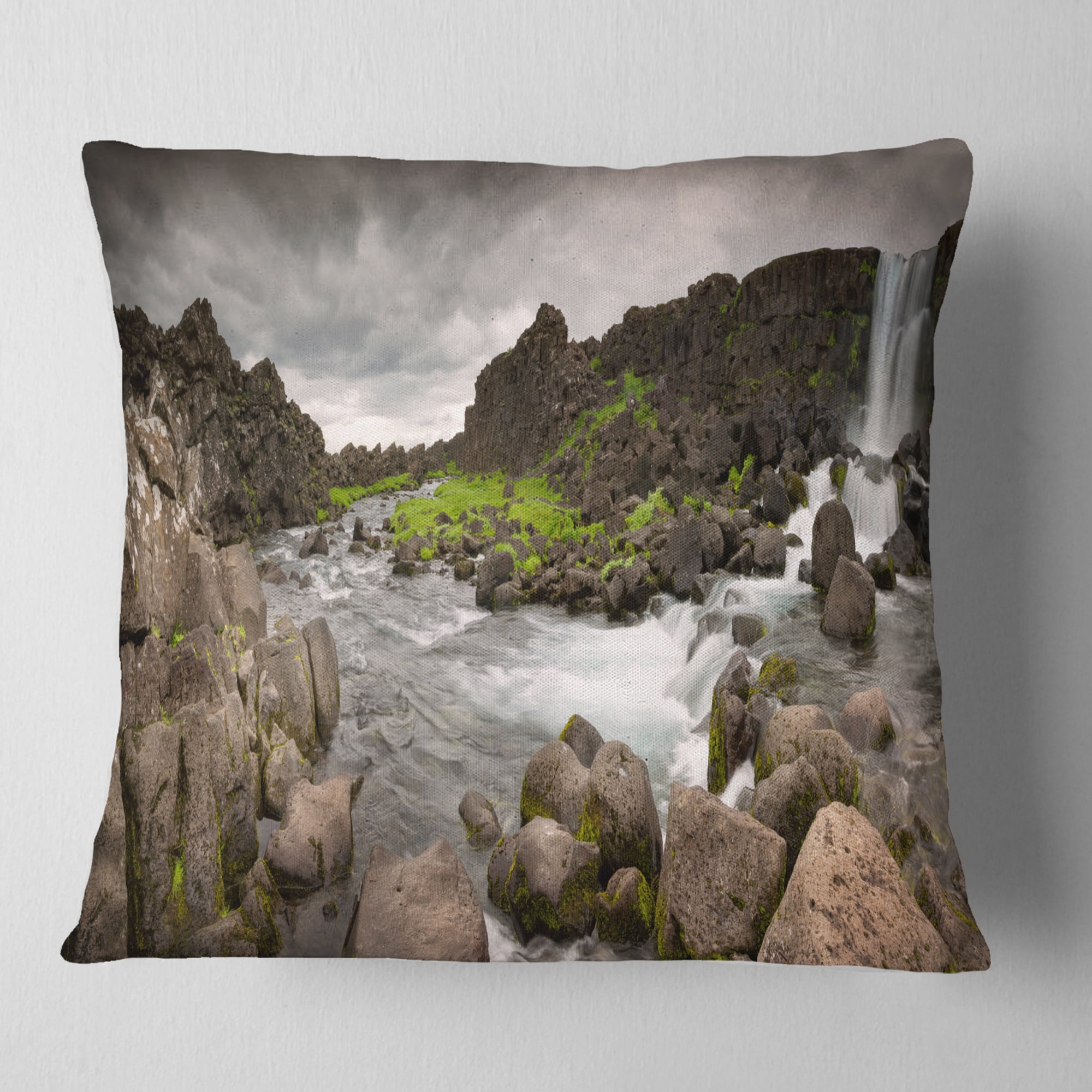 Designart Dramatic Oxarafoss Waterfalls - Abstract Throw Pillow - 16x16