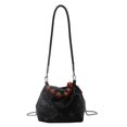 thumbnail image 3 of Bolso bandolera de mujer con cadena de cuentas de PU de moda de gran venta 2024 Nueva tendencia informal Bolso de hombro versátil para mujer, 3 of 5