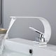 thumbnail image 4 of Grifo de baño moderno de cobre con una sola manija para agua fría y caliente, perfecto para lavabos y duchas., 4 of 5