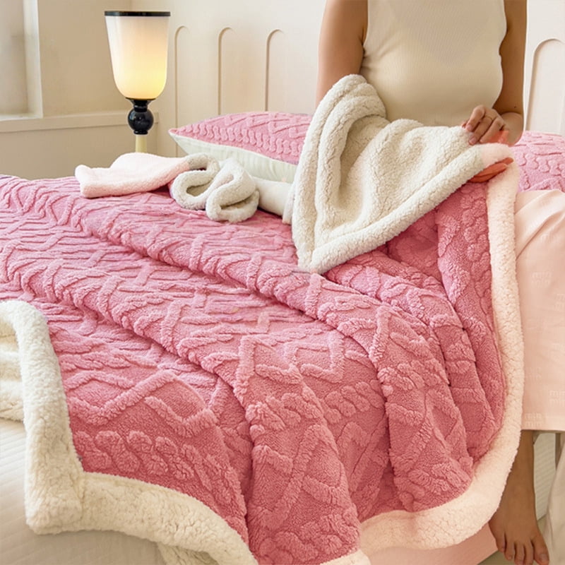 ROSEKIND Luxury Diamond Jacquard Sherpa Throw Blanket, Ultra Soft Reversible Fleece Bed Blanket for Couch & Sofa, Warm & Decorative, 60"x80", Blush Pink