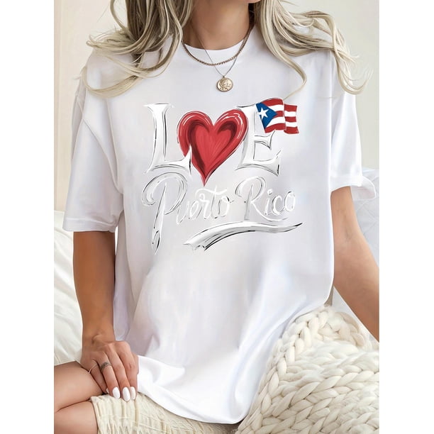Camiseta Básica para Mujer Verano TranspirableWomen's "I Love Puerto Rico" Patriotic T-Shirt - Casual Round Neck, Short Sleeve, Comfortable Summer Top, White with Red Heart and Blue Flag Design, Lei
