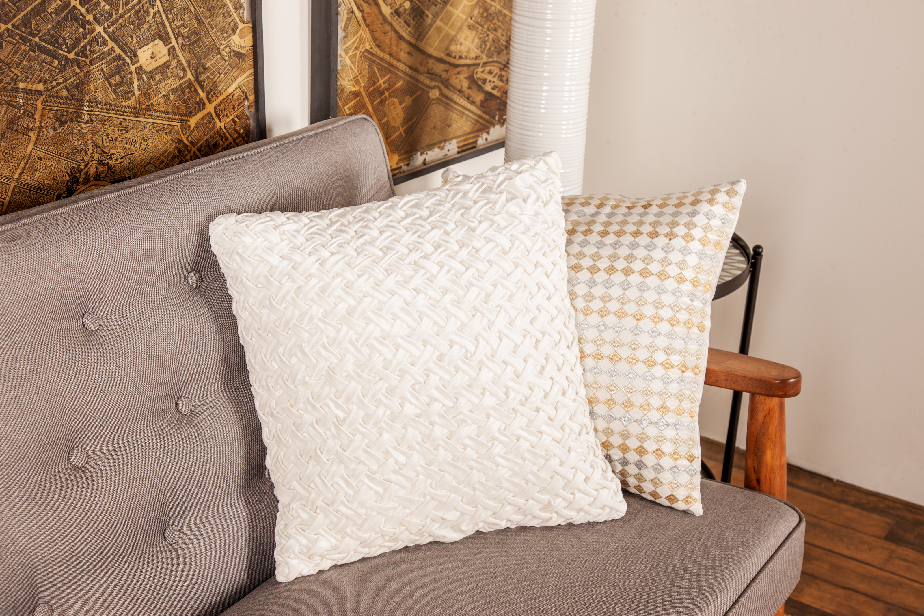 DecMode White Square Throw Pillow with Smocked Basket Weave Design, 18