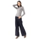 thumbnail image 4 of Sueter Quarry slim fit básico para mujer, 4 of 5