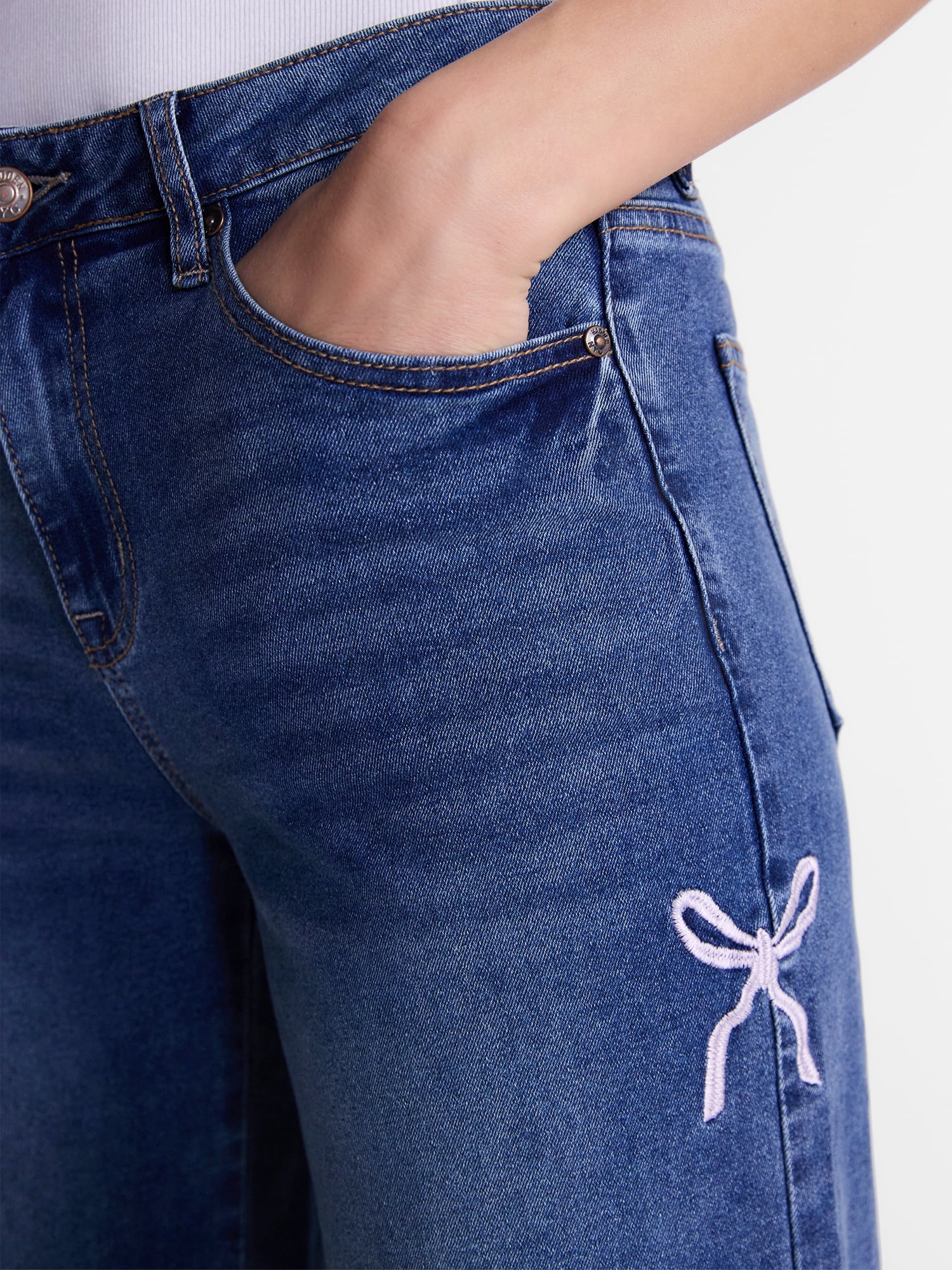 Madden NYC Women’s Ultra 90's Jeans with Bow Embroidery, 32'' Inseam, Sizes 00-18