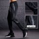 thumbnail image 3 of Pantalón Deportivo para Correr, Mallas de Entrenamiento, Bolsillos con Cierre de Cremallera, Prenda para Fitness, Fútbol, Leggings de Sudoración, Indumentaria para Hombre, 3 of 4