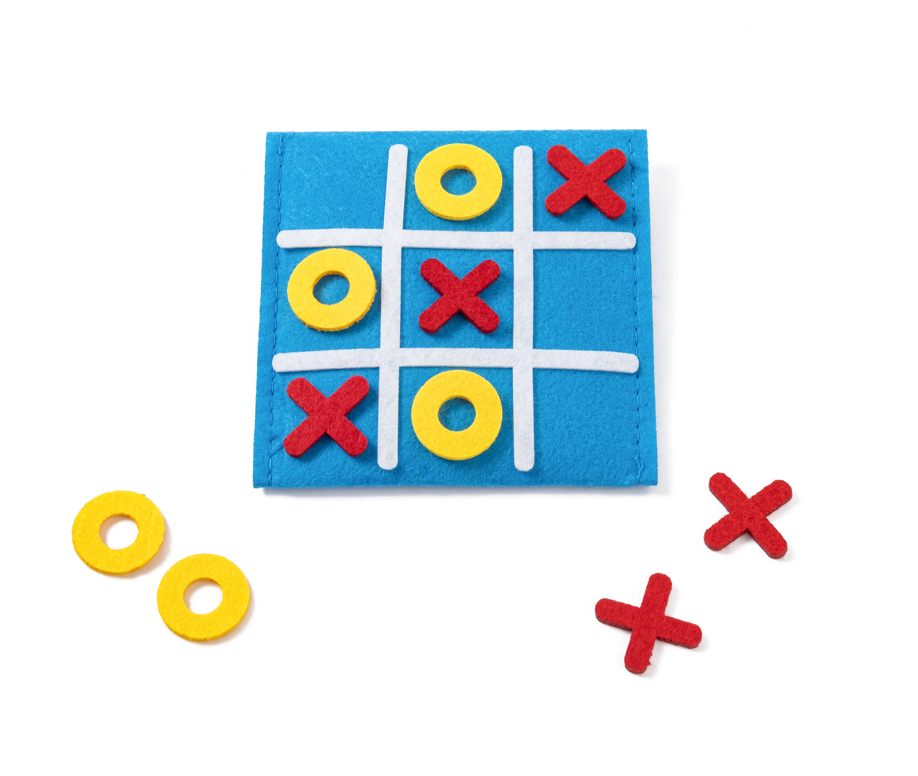 Way To Celebrate Tic Tac Toe Party Favors for Kids, 4 Count Felt Board Game with Pouch