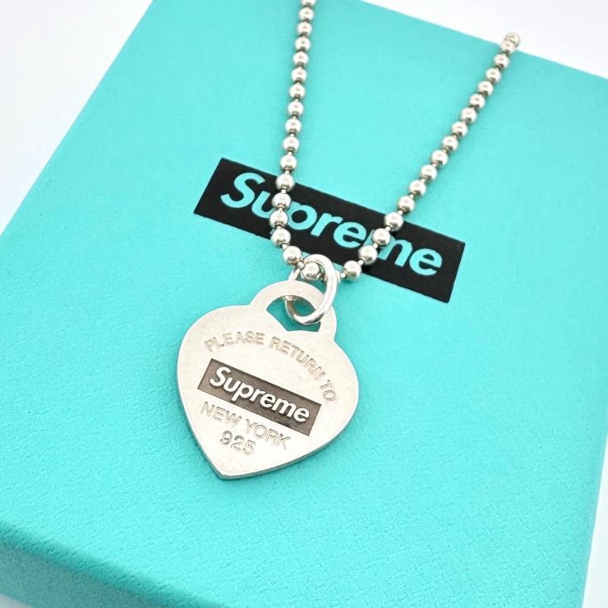Pre-Owned TIFFANY&Co. x Supreme Return to Tiffany Heart Tag