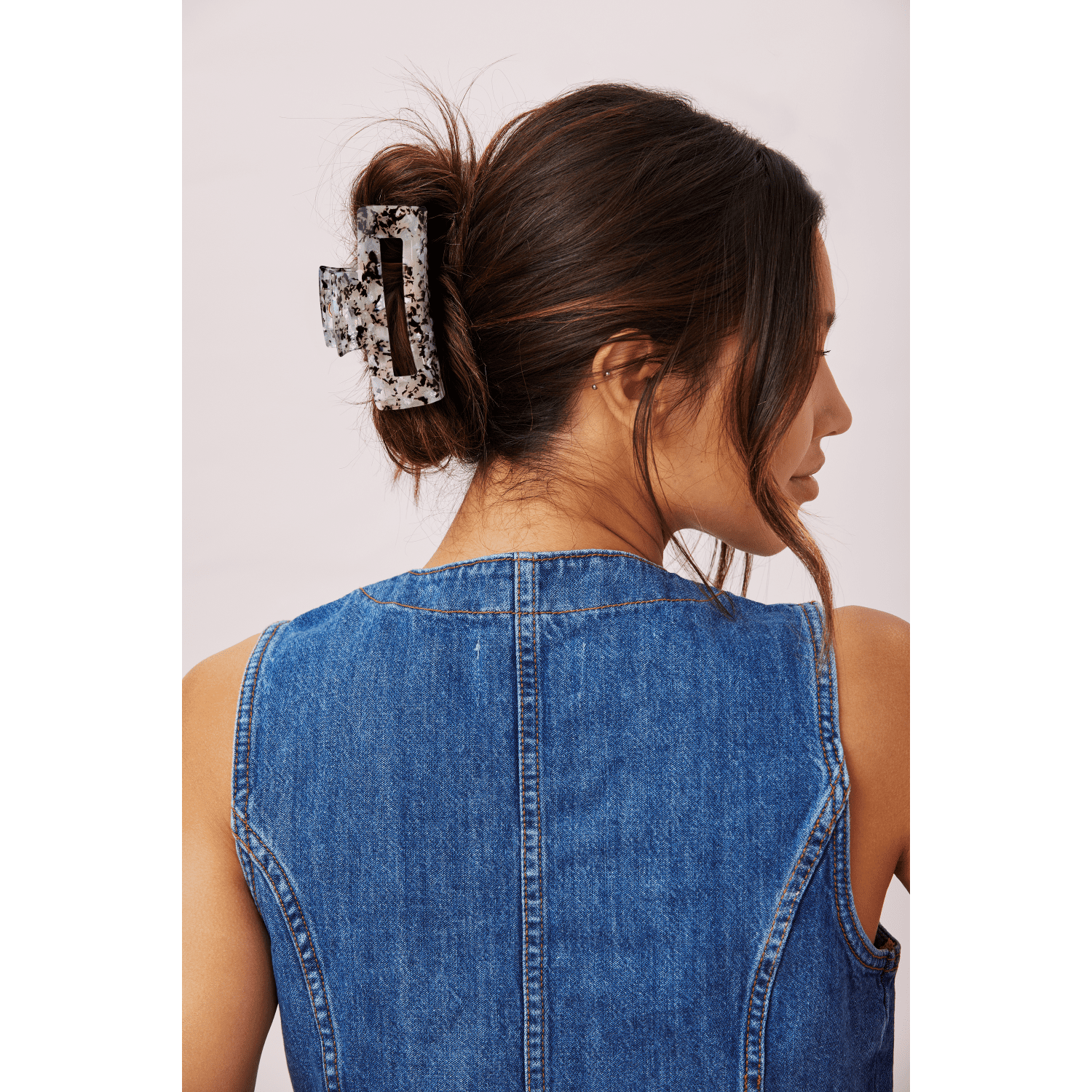 Scunci Luxe by Conair Claw Clip, Black & White Marble with Gold-Tone Hinge, 1 Count