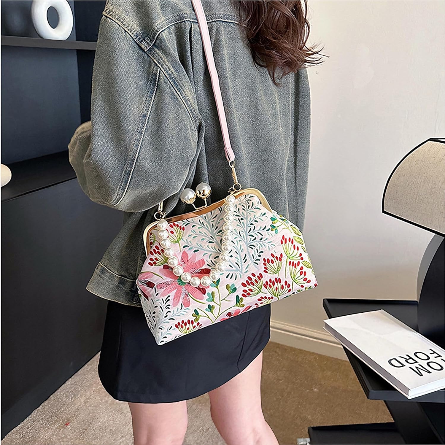Women Vintage Floral Embroidered Top Handle Handbag Kiss Lock Elegant Clutch Purse Small Pearl Crossbody Bag