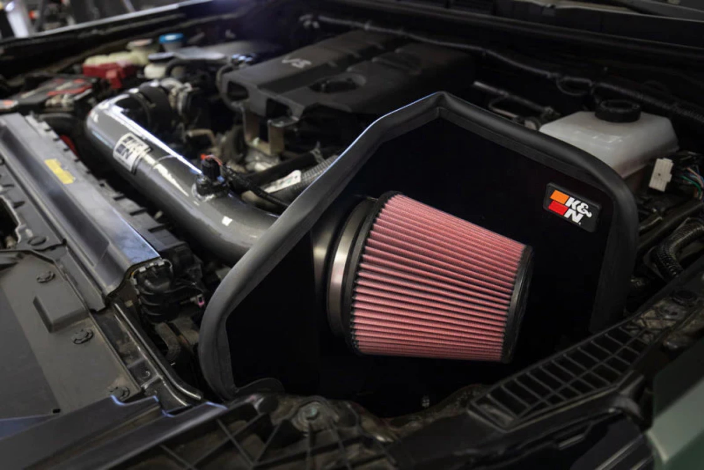 K&N Performance Cold Air Intake System: Easy Installation, Engineered to Maximize Airflow, Boost Horsepower & Torque, 77-6018KC