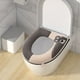 thumbnail image 4 of Asiento de inodoro con asa, cubierta del asiento del inodoro con gancho, diseño de oso en gris, 4 of 6