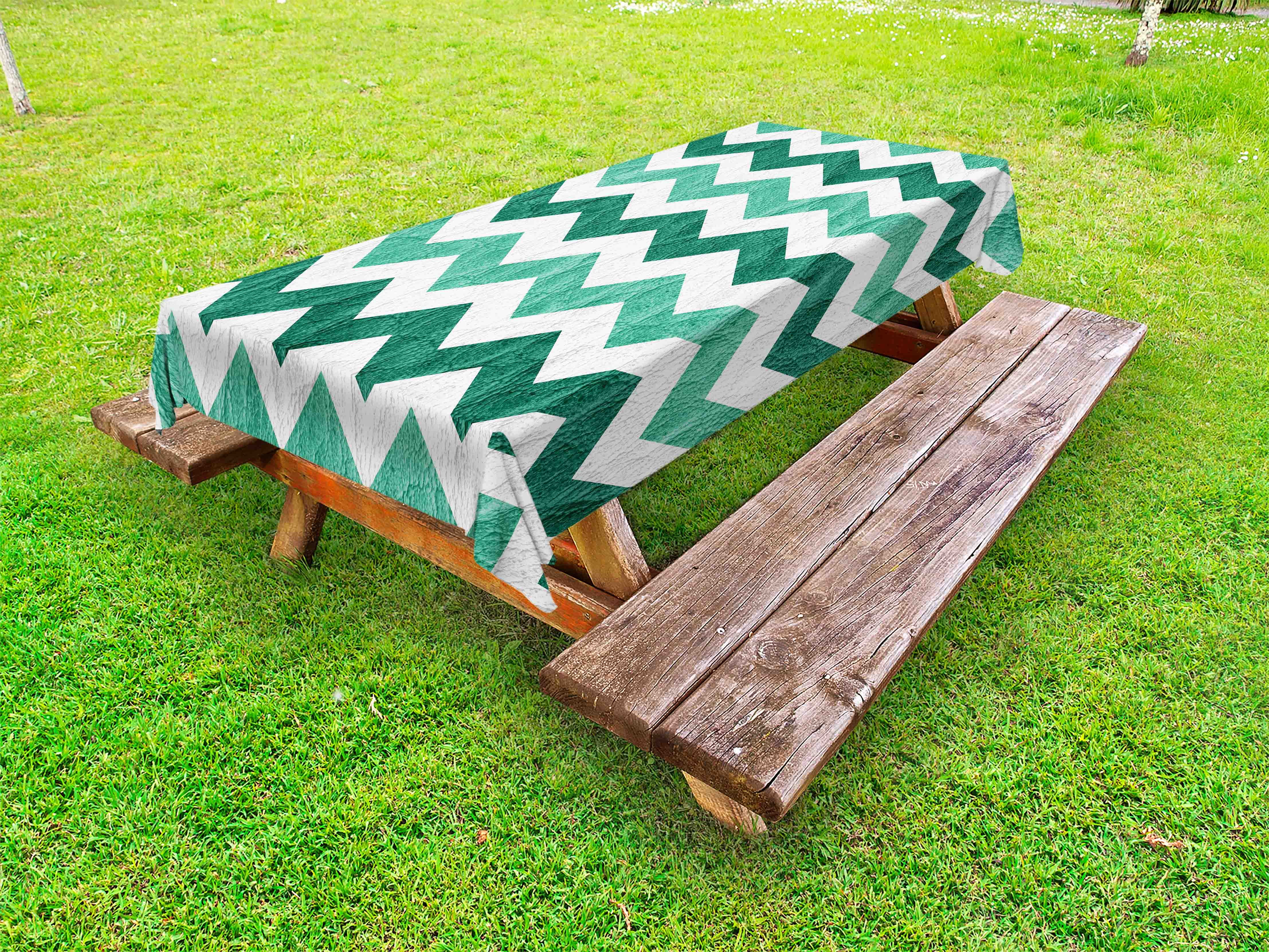 Modern Outdoor Tablecloth, Pastel Chevrons Peru Zigzag Lines in Green