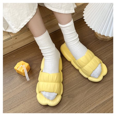 

The New Summer Casual Wear Shoes with Shit Feeling Slippers Yellow 36-37 Beach Sandals Non-Slip Shower Bathroom Slippers Soft Summer Slide Sandals