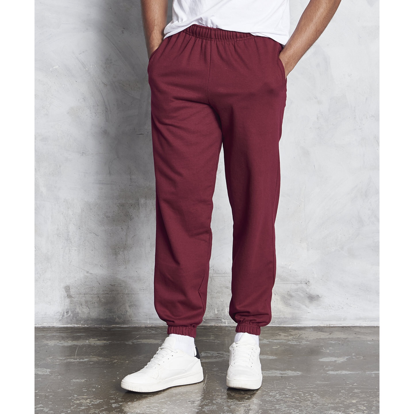 Cuffed Sweatpants / Jogging Bottoms 