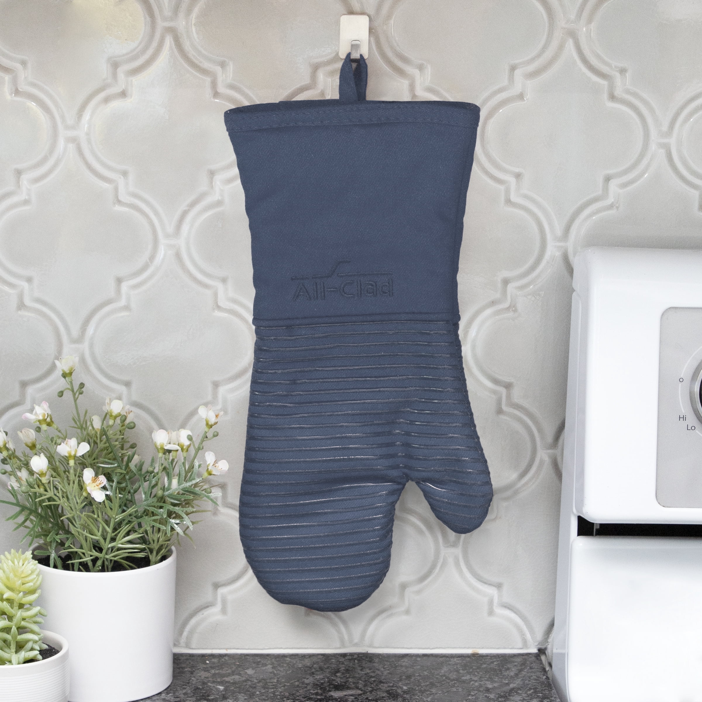 All-Clad Premium Silicone Oven Mitts, 2-Pack, Indigo