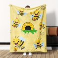 thumbnail image 2 of Couverture en flanelle 1 pièce, couverture d'abeille de dessin animé Kawaii, couverture cadeau d'anniversaire, couverture chaude et confortable pour canapé, lit, canapé, 2 of 3