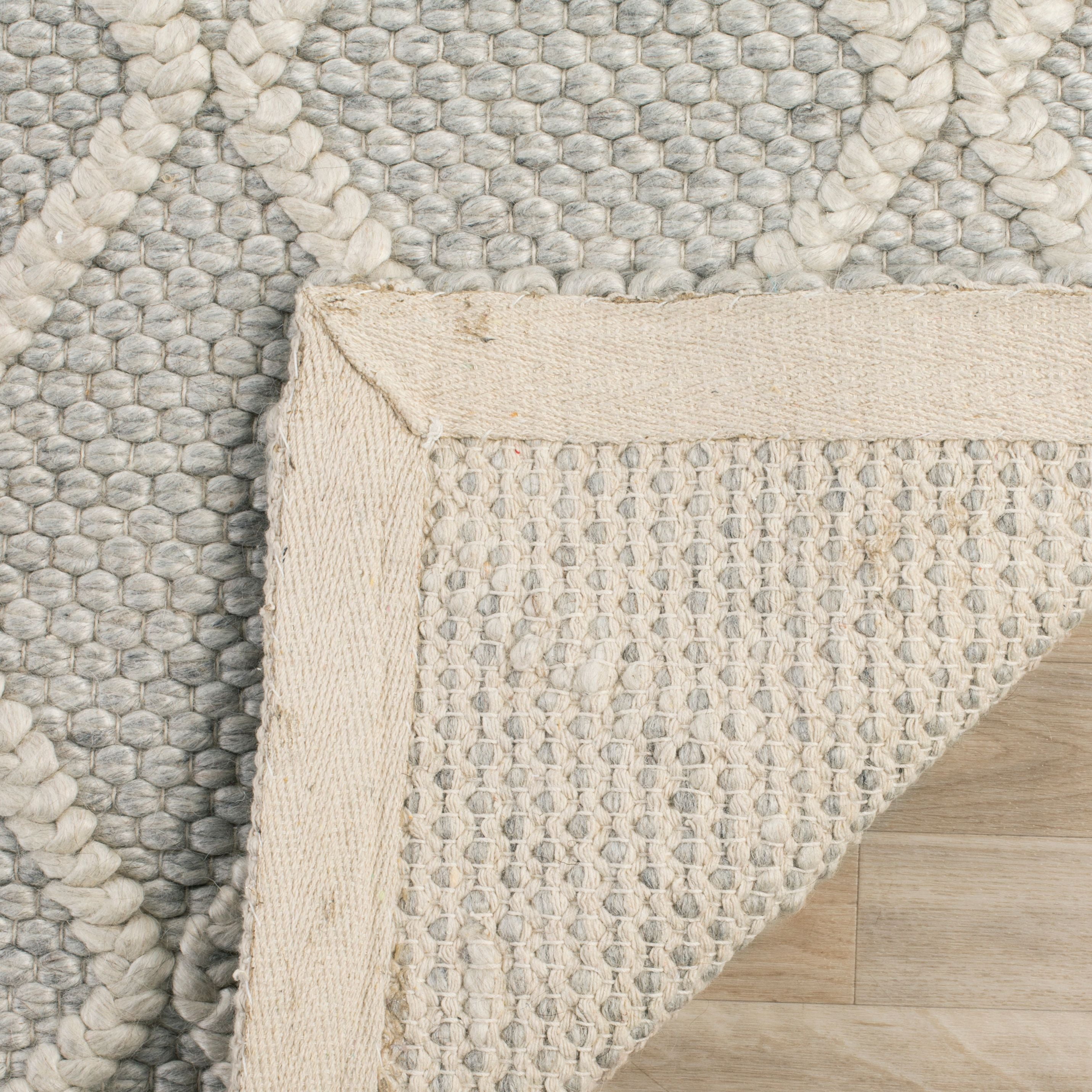 SAFAVIEH Natura Tracery Geometric Diamonds Wool Area Rug, Silver/Ivory, 6' x 9'