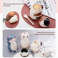 thumbnail image 3 of Ounissouiy Taza de desayuno de dibujos animados de 275ml con tapa y cuchara, taza de avena de leche de café de estilo japonés, utensilios de cocina para Juegos de servir café y té Color café Ounissouiy HA081618-02, 3 of 6