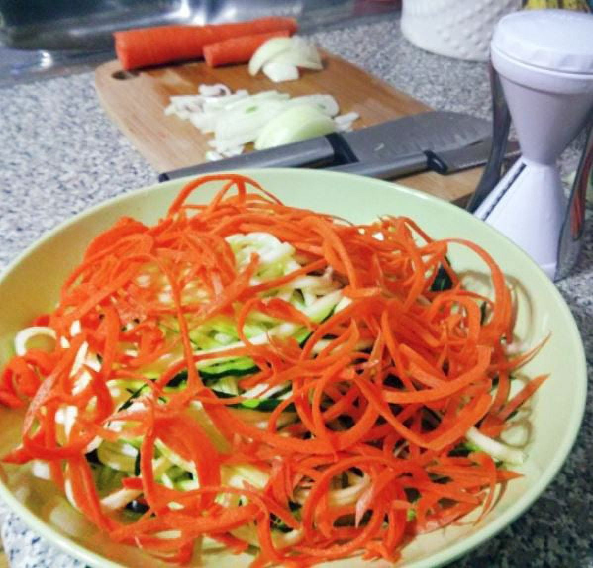Veggetti Spiralizer, Spiral Vegetable Cutter, Vegetable Noodle Maker, as  Seen On TV, White Plastic 