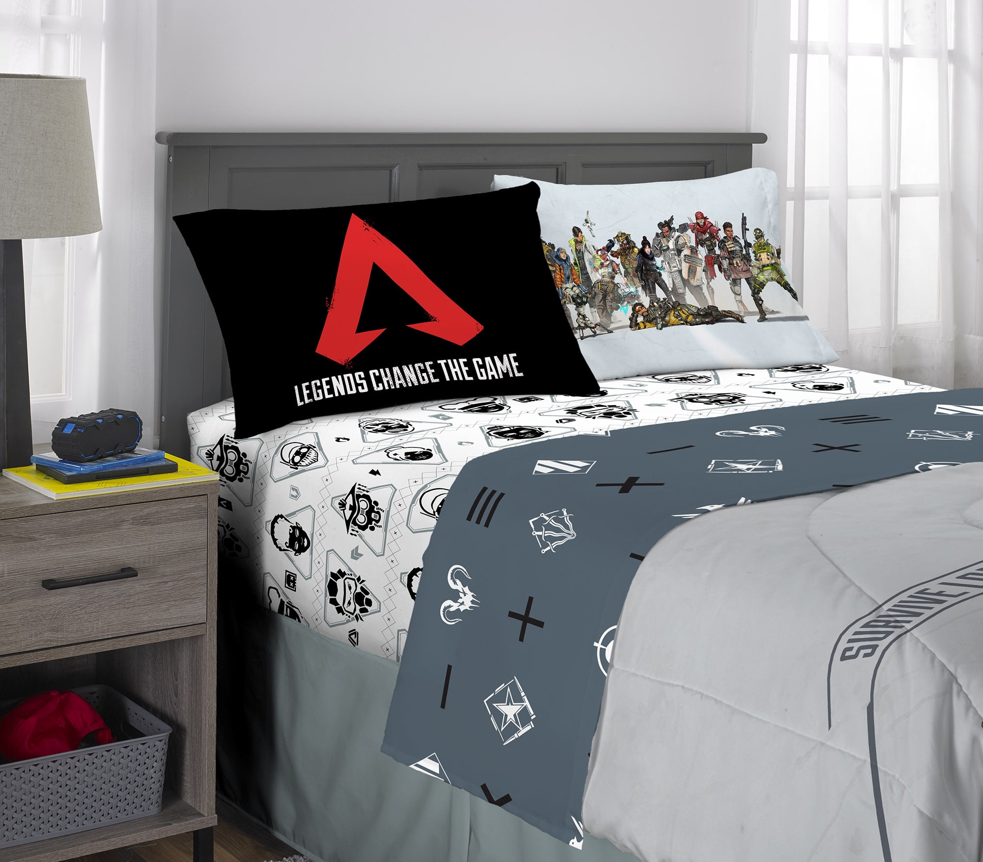 Apex Legends Full Bed in a Bag, Gaming Bedding, Comforter and Sheets, Grey