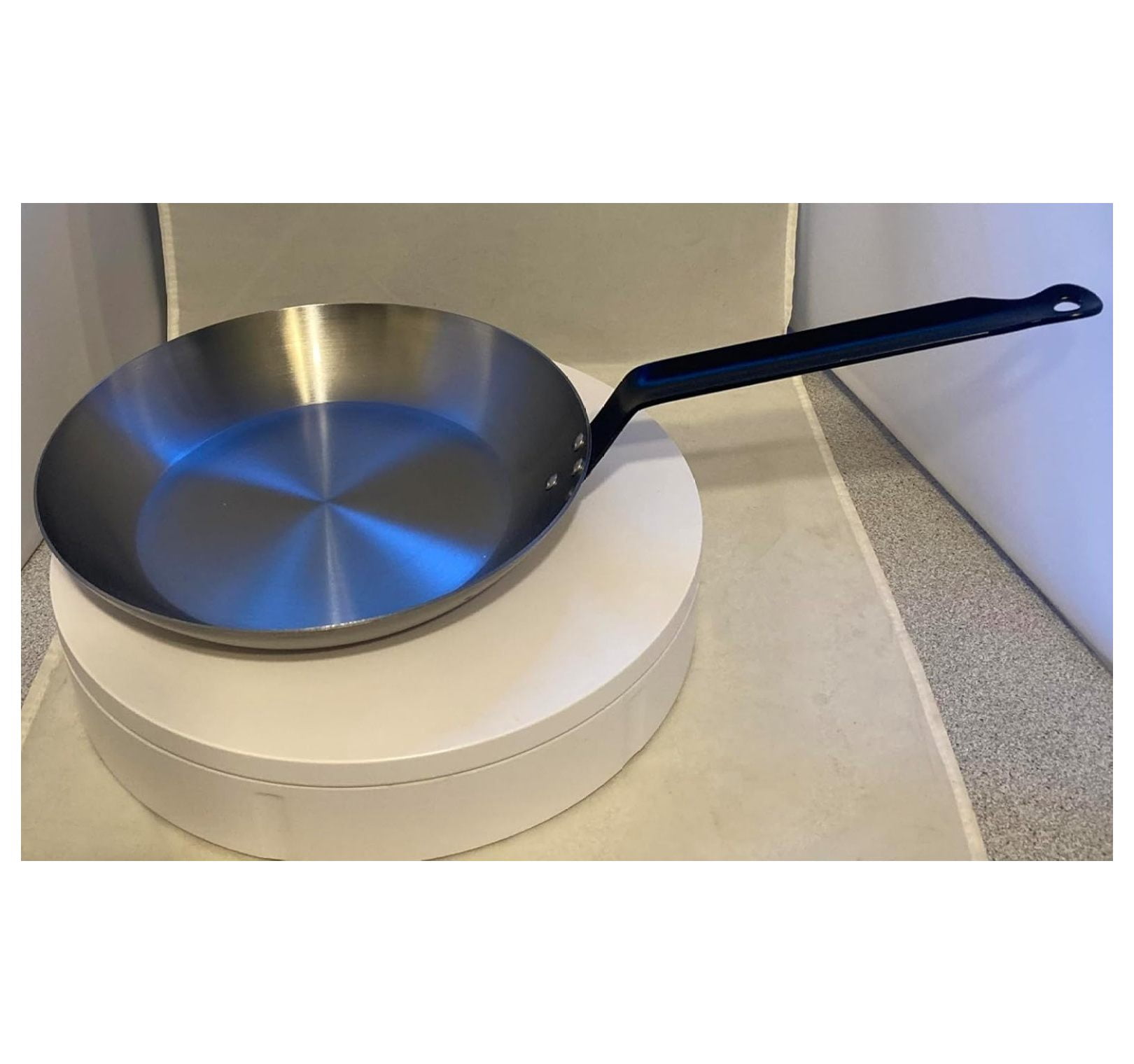 Frying Pan Nonstick Skillet 9.5": Carbon Steel Cookware Fry Pan without , Toxin Free & Healthy for Stove or Oven