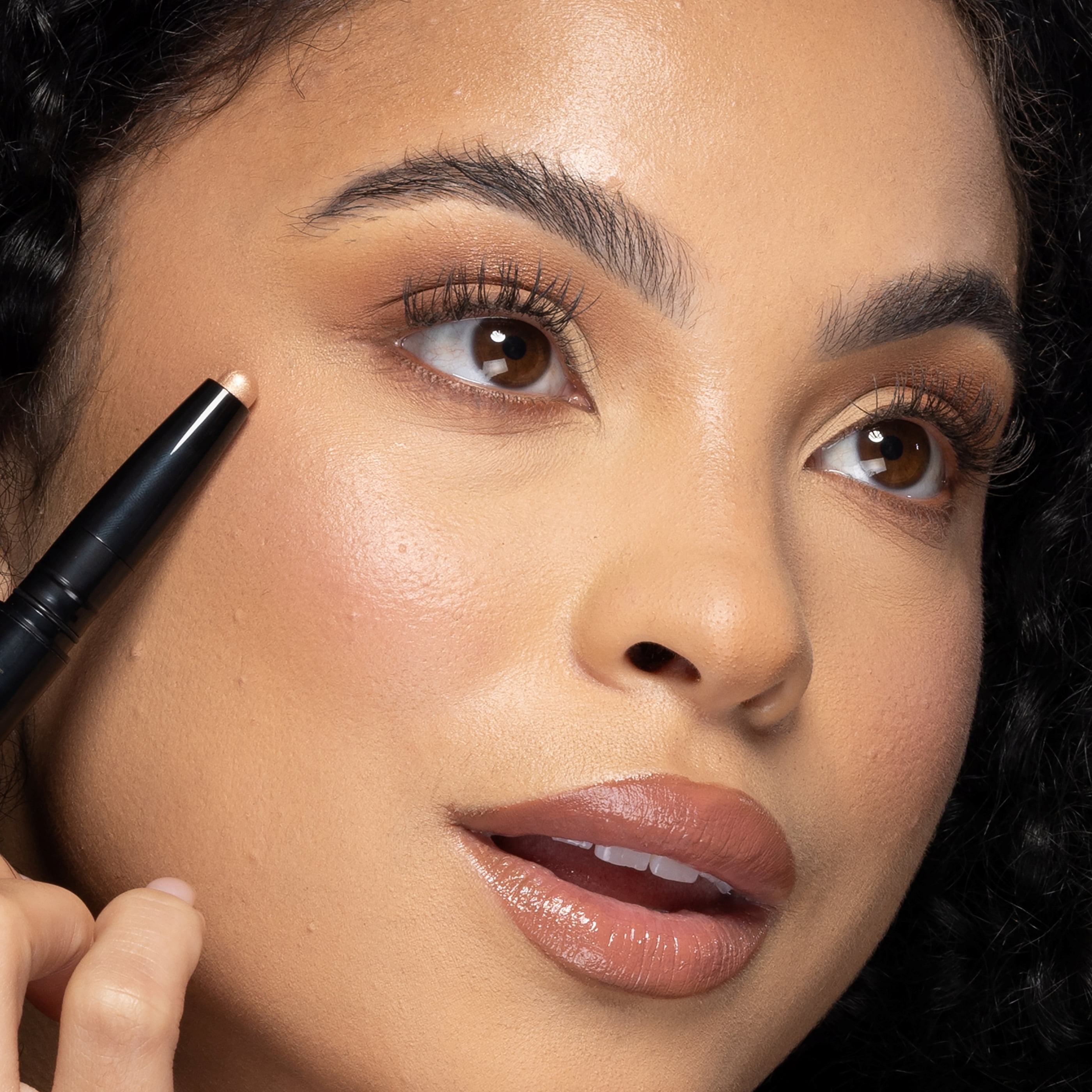 bdb Flash & Filter Highlighter & Concealer Duo - Dark - Brighten & Contour, Easy Retractable Design