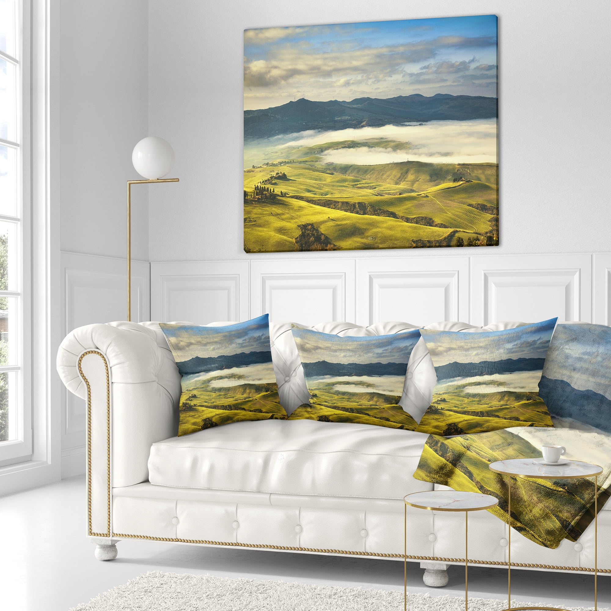 Designart Tuscany Farmland and Green Fields - Landscape Wall Throw Pillow - 18x18