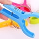 thumbnail image 4 of Clips para toallas de playa, clips de playa, clips para toallas para sillas de playa, crucero, alfileres para ropa resistentes, evita que tu toalla se vuele, (Multicolor-8 piezas), 4 of 5