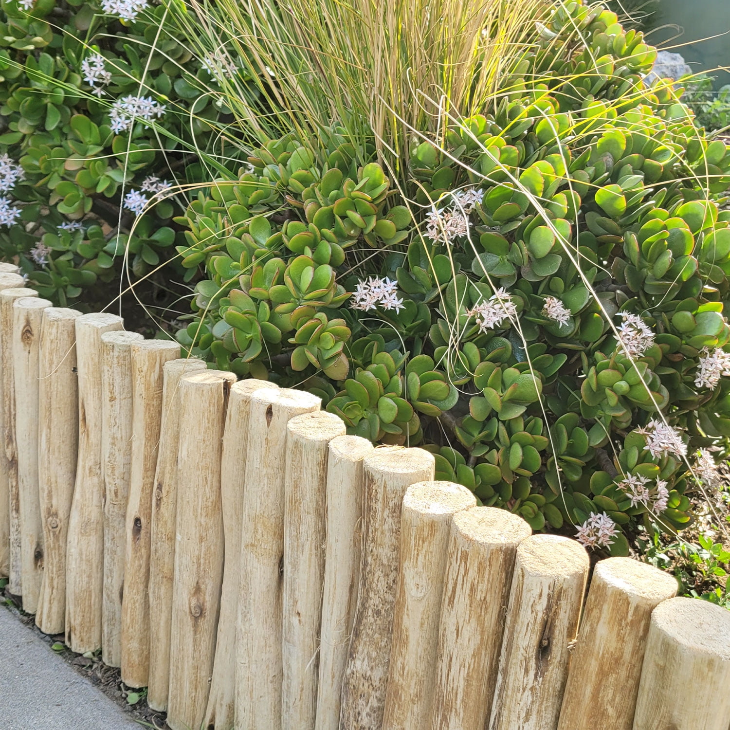 Backyard X-Scapes Natural Eucalyptus Garden Landscape Edging Border Flower Bed Fencing Flexible Wood Decorative Garden Border 72 in L x 12 in H x 1.25 in D