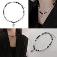 thumbnail image 2 of Collar de perlas blancas y negras asimétricas YONGSHENG de aleación para mujer, 2 of 5