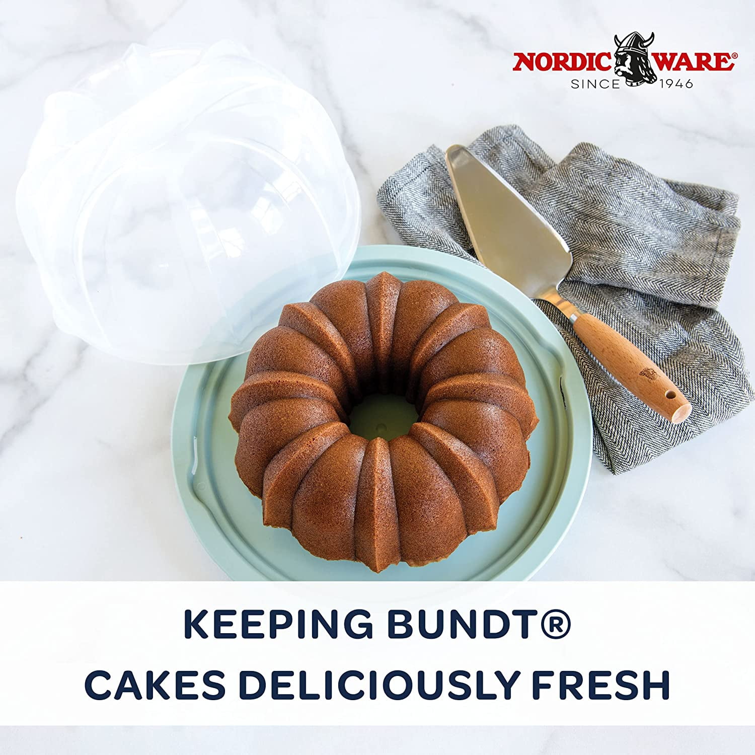  Nordic Ware Bundt Cake Keeper, Plastic, 13 in L X 12 in W X 7  in H, Red : Home & Kitchen