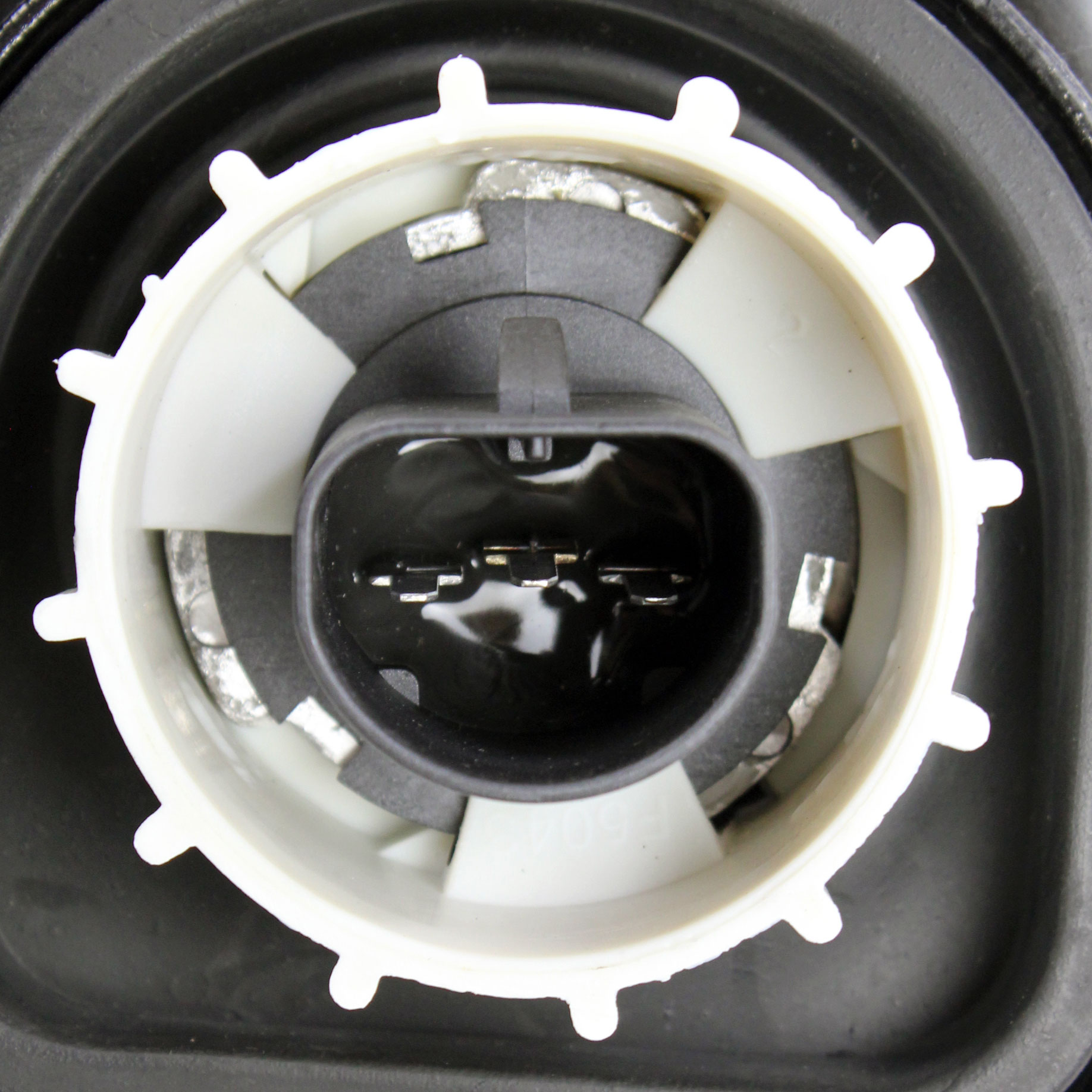 Headlight Compatible With 2001-2003 Chrysler Sebring 2001-2006 Dodge Stratus Left Driver Halogen With bulb(s)
