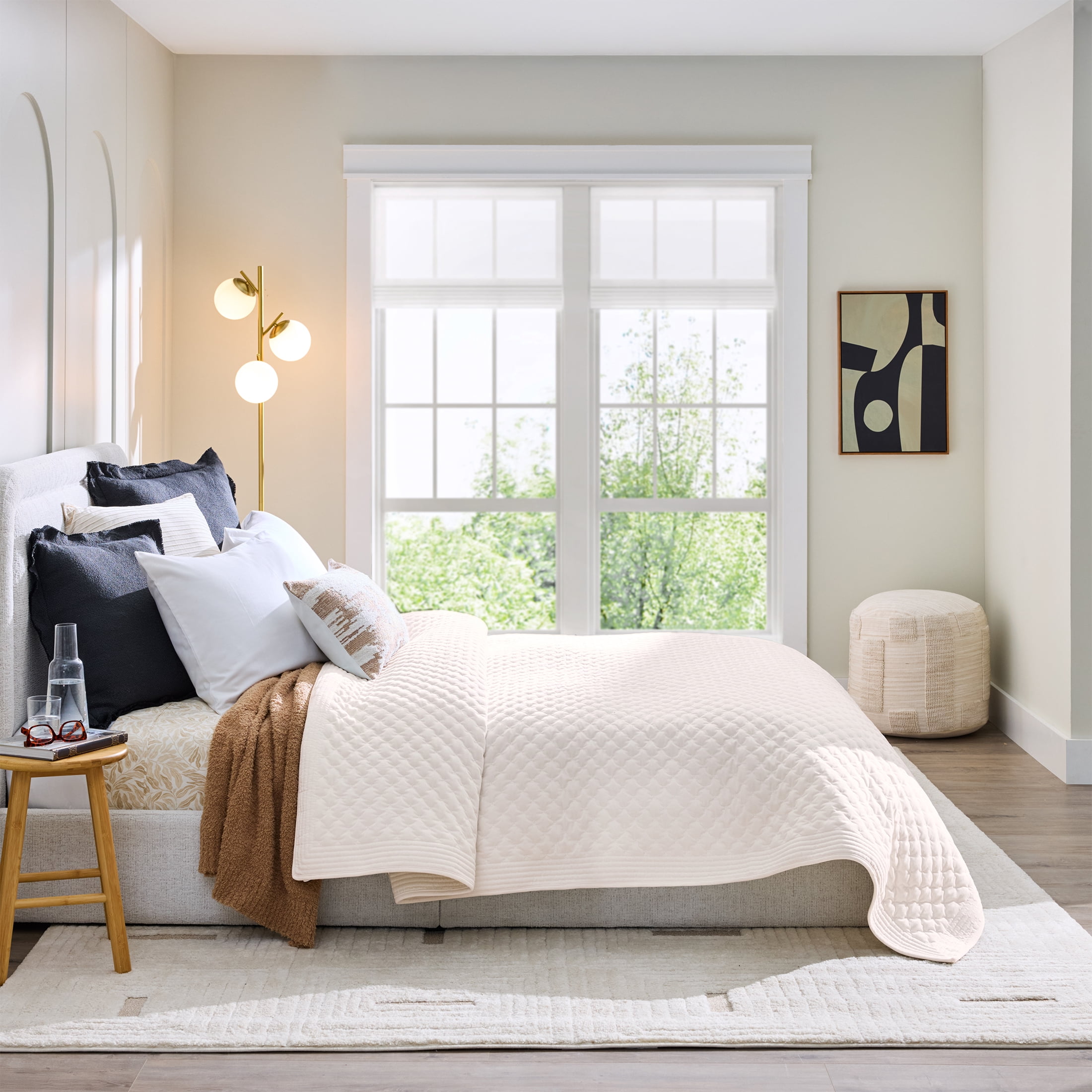 Better Homes & Gardens Vanilla Dream Tufted Matte Velvet Quilt, Full/Queen