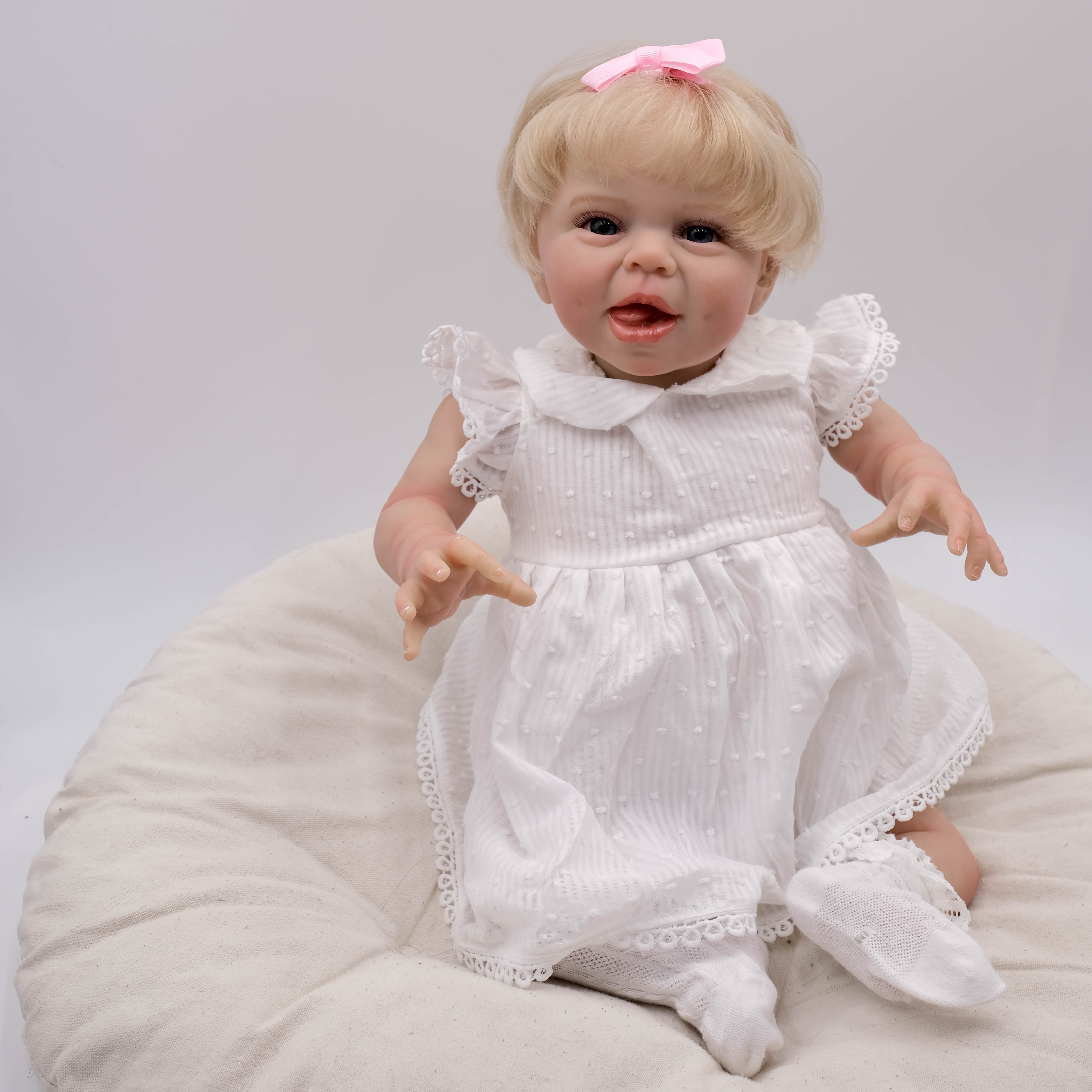 iCradle Adorable Realistic Reborn Baby Dolls Girl 22 inch Lifelike Lovely Newborn Babies Handmade Real Soft Cloth Body Blue Eyes