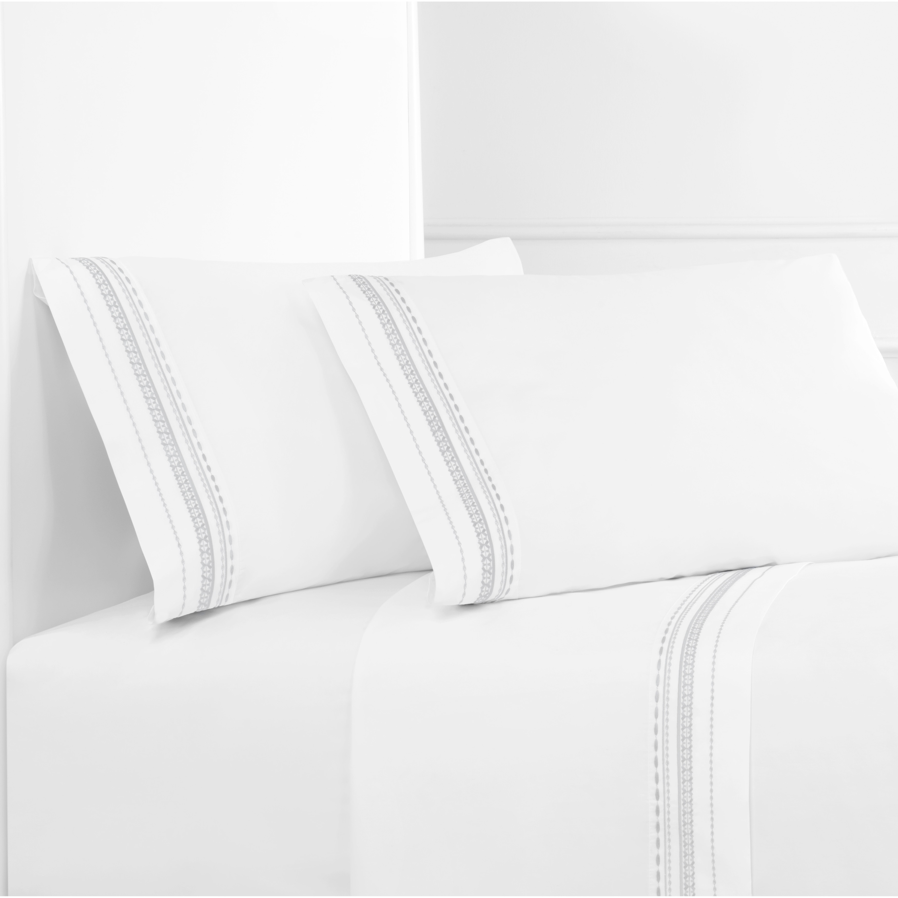 Melange Home Embroidered Crisp Percale Cotton Winney Bed Sheet Set