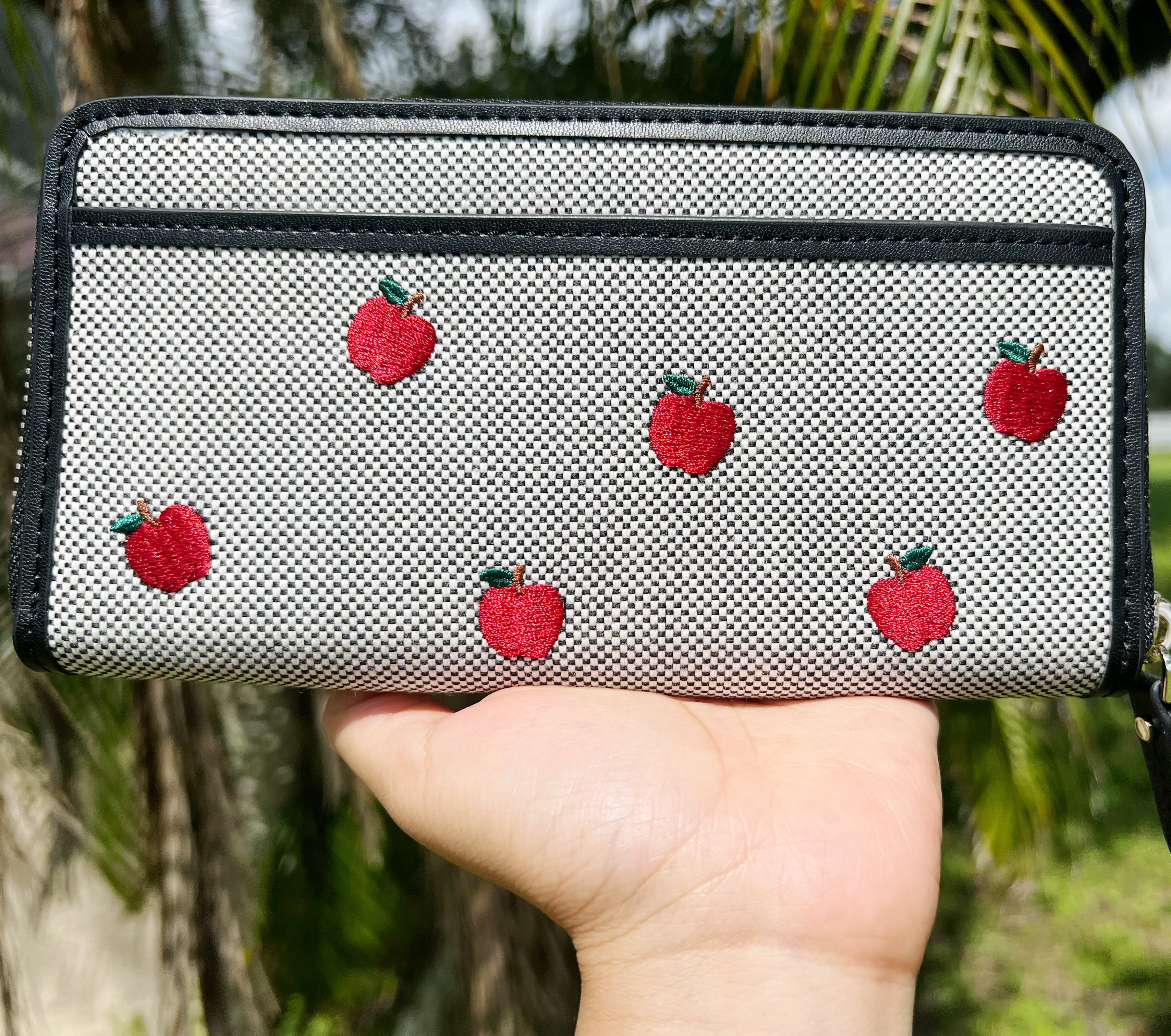 Kate Spade New York Women's Ella Apple Toss Embroidered Large Continental Zip Wallet (Black Multi)