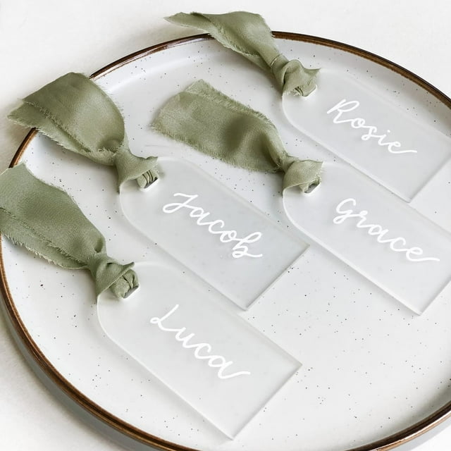 TETOU 30Pcs Acrylic Place Card for Wedding Frosting Acrylic Table Seating Cards Wedding Supplies - Green Ribbon
