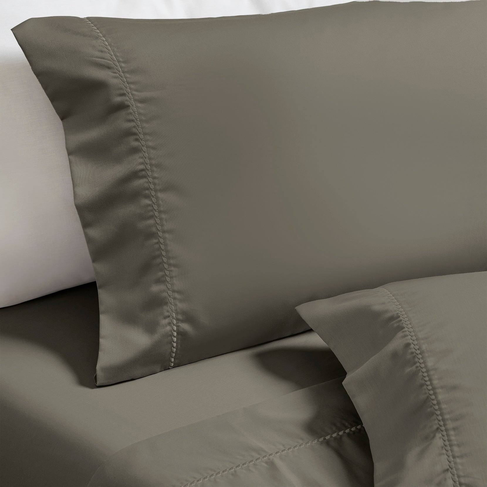 Superior Cotton Blend 600 Thread Count Dash Stitch Hem Sheet Set, Split King, Grey