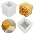 thumbnail image 1 of Molde de vela de panal de cubo 3D Oso de Fresa Silicona de soja geométrica de abeja, 1 of 5