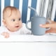 thumbnail image 3 of Vaso de silicona de grado alimenticio con pajita y asas para bebés | Diseño antiderrames y a prueba de fugas | Vaso de entrenamiento extraíble para bebés de 4 meses o más | Apto para lavavajillas y, 3 of 5