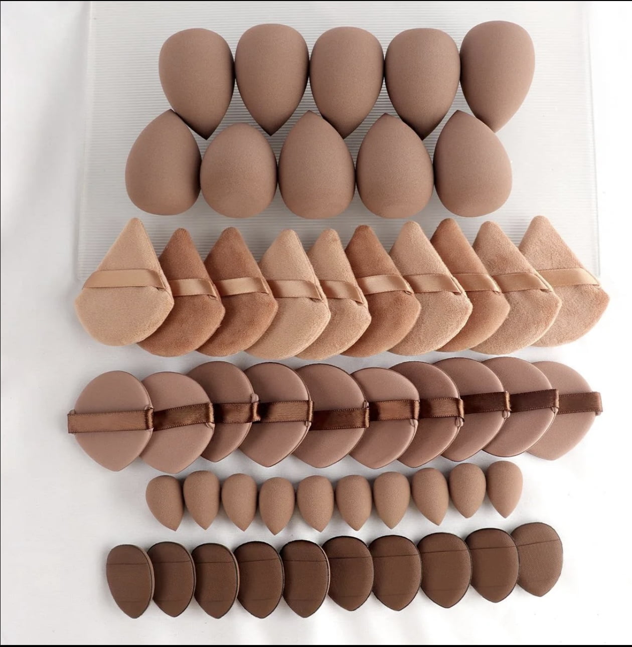 ROHAJSHOP Makeup Brush Set 67 Pcs, Foundation Powder Concealers Eye Shadows Blush Makeup Brushes ,puffs, sponges and Travel bag