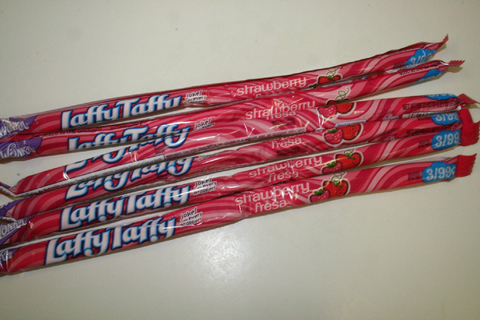 Bayside Candy Laffy Taffy, Rope Strawberry, 24Ct
