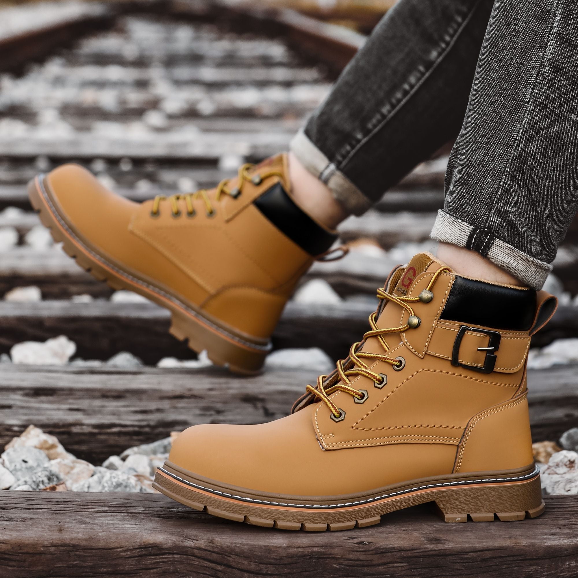 CHICVOMEY Waterproof Work Boots for Men Work Shoes Slip-Resistant Lightweight Puncture-Proof Industrial & Safety Steel-Toe Safety Shoes