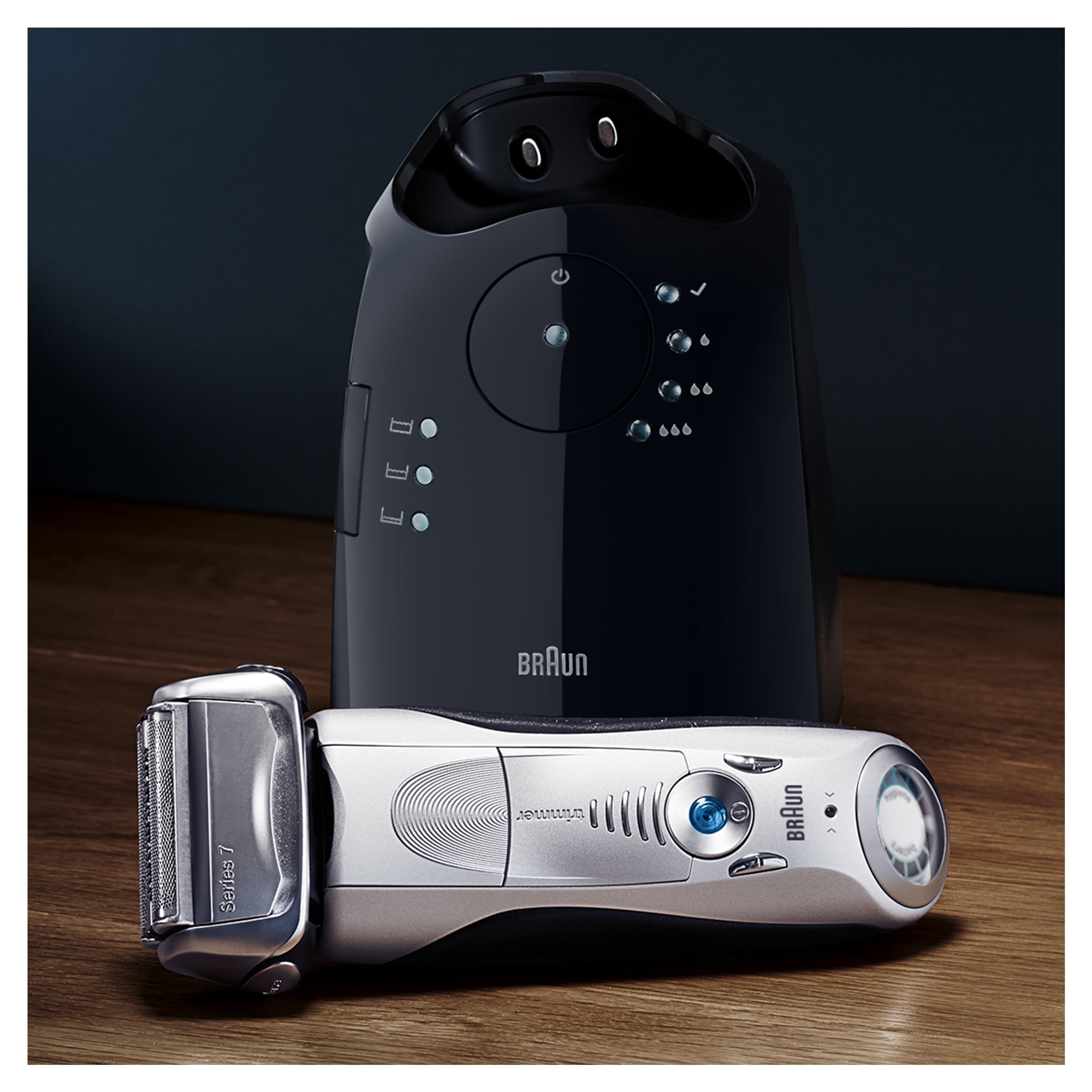 Braun Series 7 790cc Wet Dry Mens Electric Shaver with Clean 