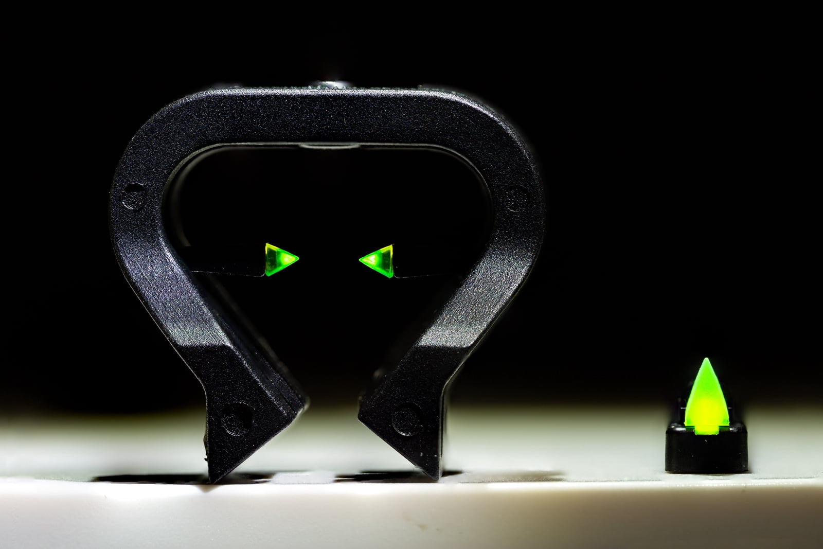 HIVIZ TriViz Front & Rear Shotgun Sight Set for turkey or deer hunting.
